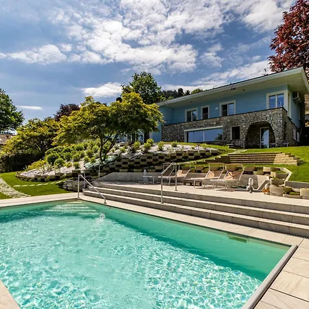Luxury Villa, Swimming Pool, Private Beach, Sleeps 8 *