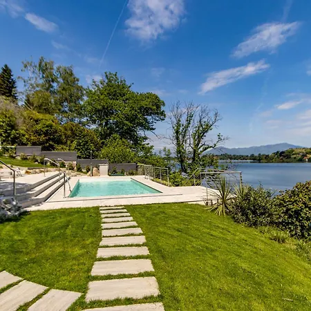 Villa Luxury Villa, Swimming Pool, Private Beach, Sleeps 8 Comabbio