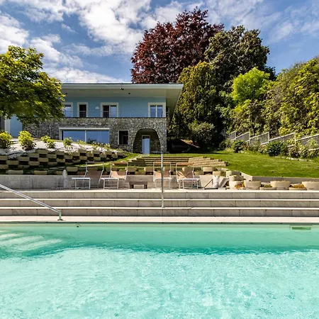 Luxury Villa, Swimming Pool, Private Beach, Sleeps 8 Villa *