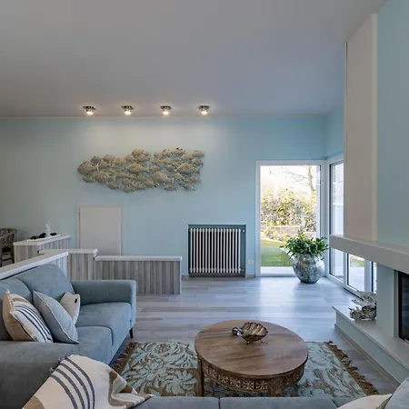 Luxury Villa, Swimming Pool, Private Beach, Sleeps 8