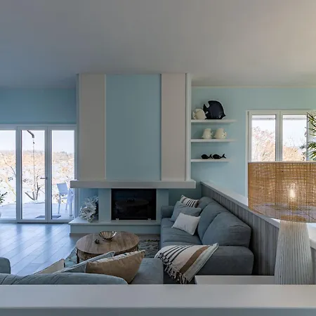 Luxury Villa, Swimming Pool, Private Beach, Sleeps 8