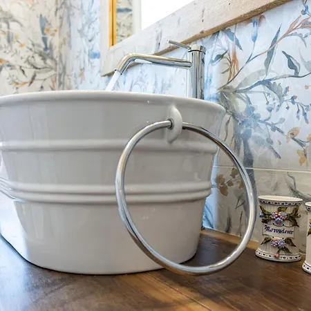 Villa Luxury Villa, Swimming Pool, Private Beach, Sleeps 8 Comabbio