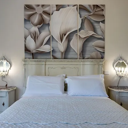 Luxury Villa, Swimming Pool, Private Beach, Sleeps 8 Villa *