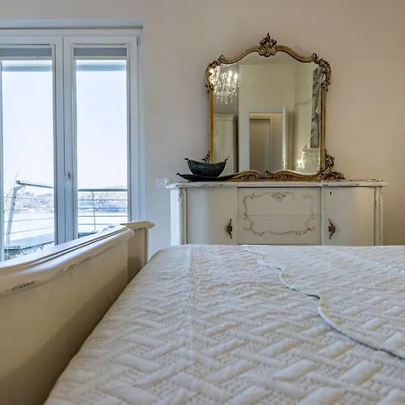 Villa Luxury Villa, Swimming Pool, Private Beach, Sleeps 8
