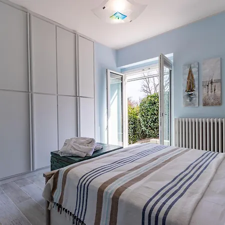 Luxury Villa, Swimming Pool, Private Beach, Sleeps 8 Villa