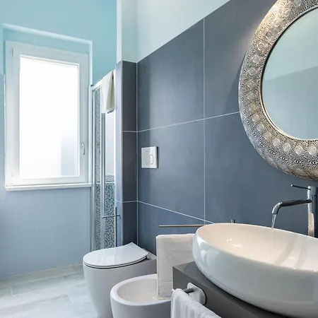 Luxury Villa, Swimming Pool, Private Beach, Sleeps 8 Villa *