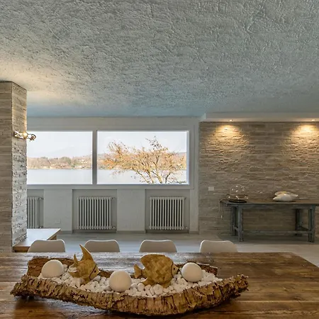 Luxury Villa, Swimming Pool, Private Beach, Sleeps 8 Villa *